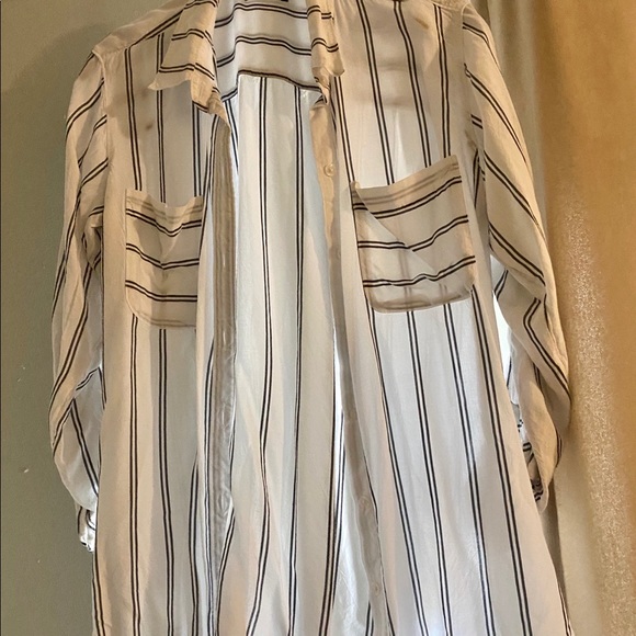 Casual button-down - Picture 1 of 2